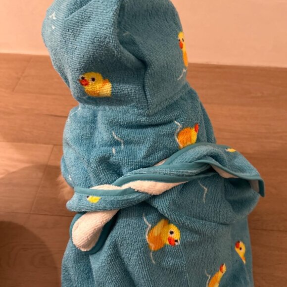 Dog Bathrobe Towel Lightweight, Fast Drying Bathrobe for Dogs - Picture 5 of 7